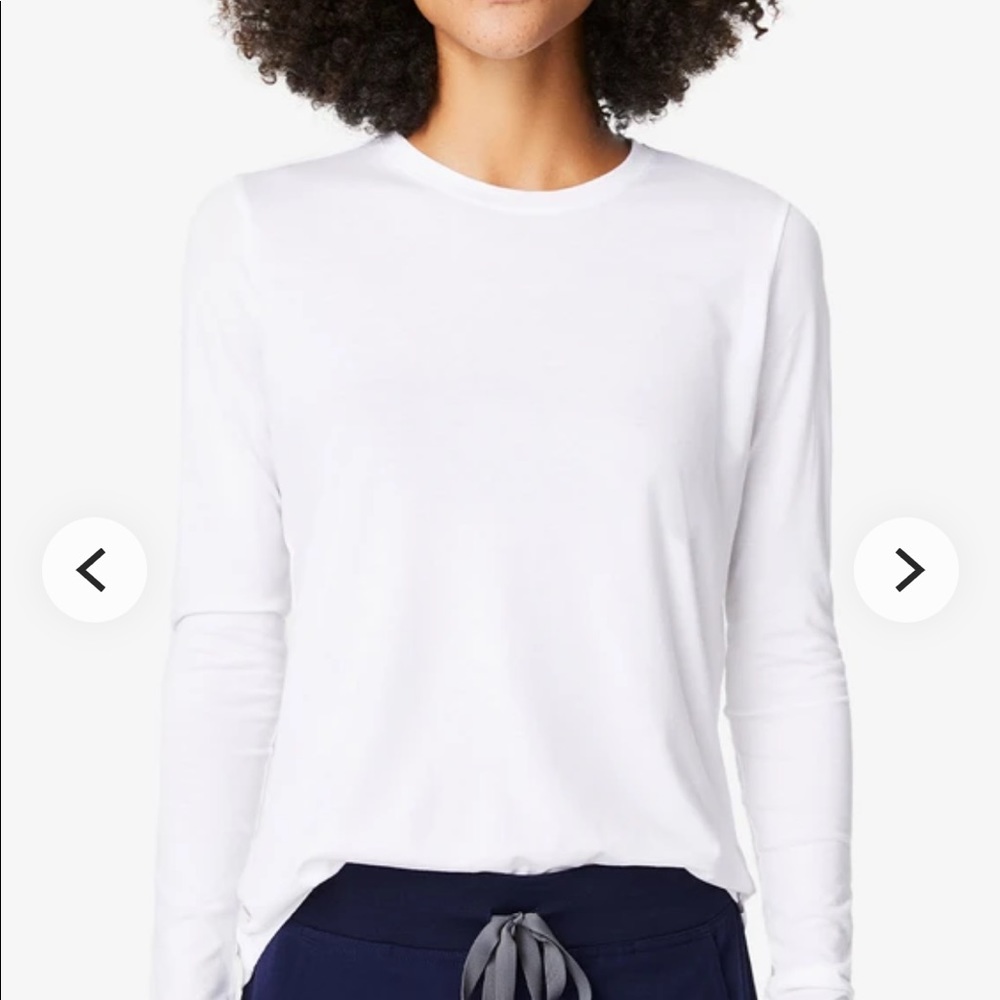 FIGS MATERNITY UNDERSCRUB TOP IN WHITE SIZE SMALL